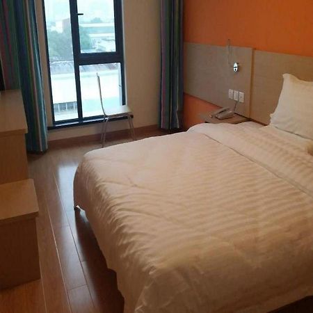 7 Days Inn Shanghai Minhang Dongchuan Road Jiaotong University Eksteriør bilde