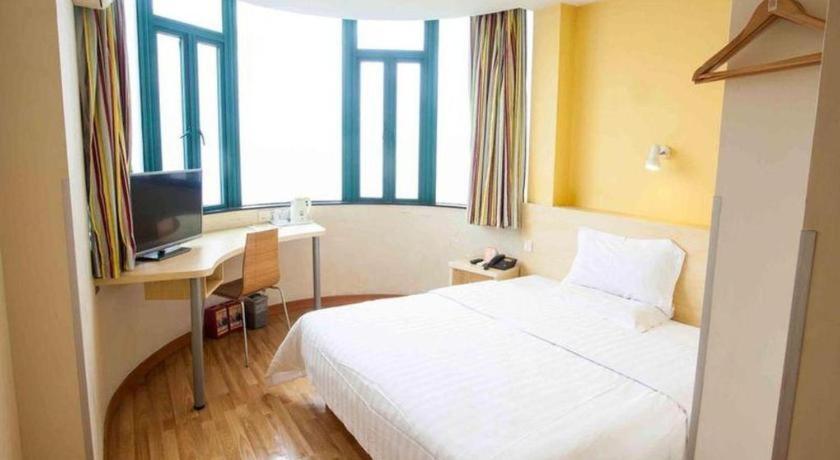 7 Days Inn Shanghai Minhang Dongchuan Road Jiaotong University Eksteriør bilde